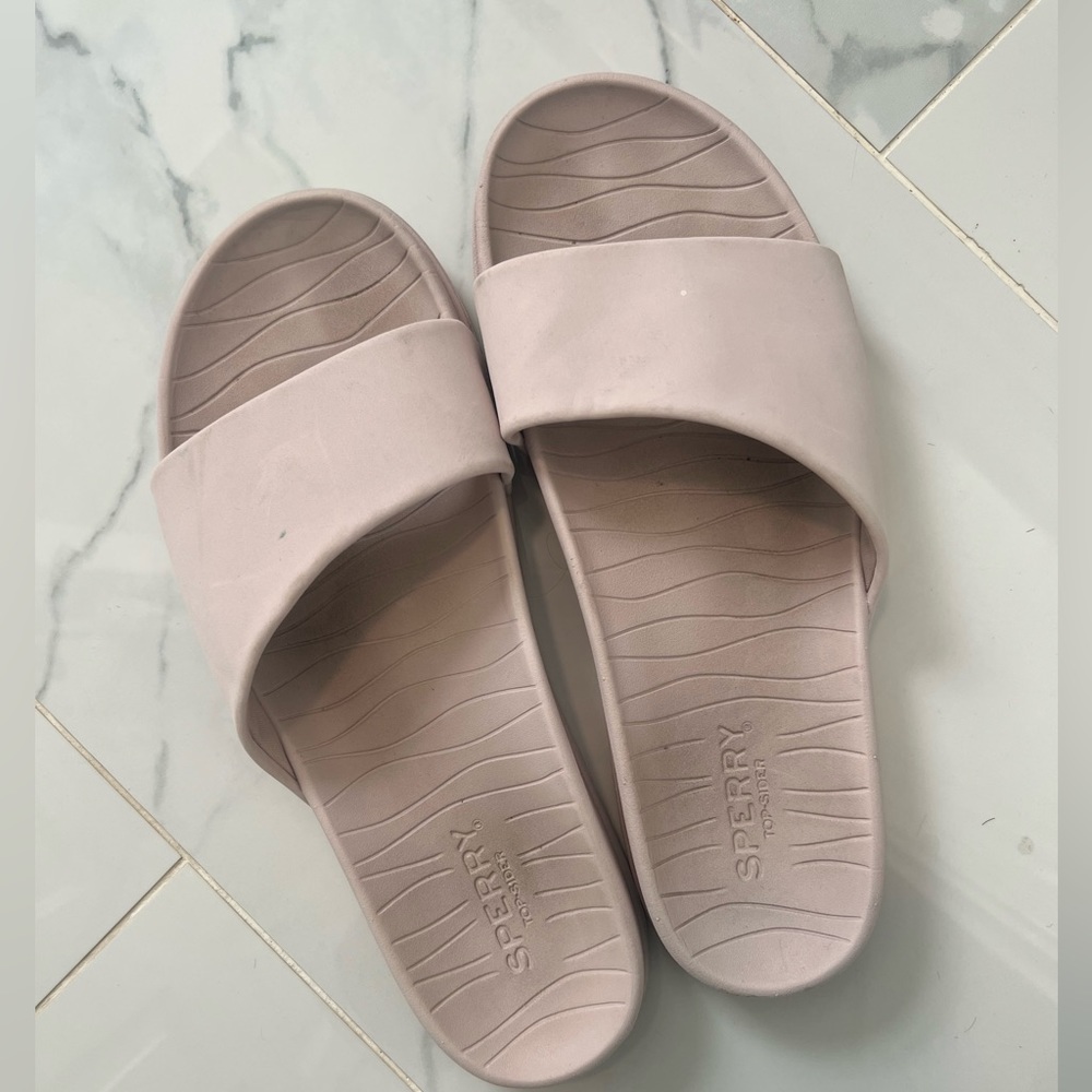 Lilac sperry slides size 9 worn once